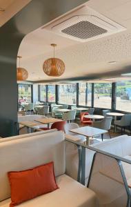 Hotels Logis Hotel Saint Guirec Et De La Plage : photos des chambres