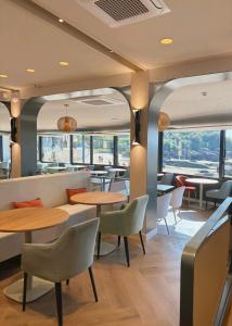 Hotels Logis Hotel Saint Guirec Et De La Plage : photos des chambres