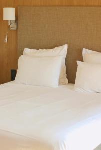 Hotels Logis Hotel Saint Guirec Et De La Plage : photos des chambres