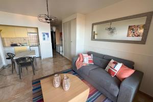 Appartements Virginie - Spacious Luminous Sea view Terrace : photos des chambres