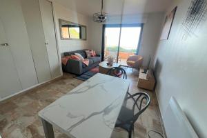 Virginie - Spacious Luminous Sea view Terrace