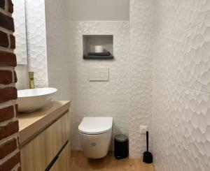 Celine 11 Appart Jaune chaleureux pour 4 voyageurs à Paris