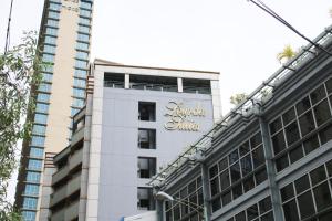 Lourdes Family Suites Makati powered by Cocotel