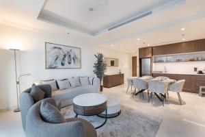 ALiving Classy 1BR I Stunning Views I Emaar Palace Beach Residence