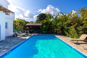 Sun Beach Villa Tria