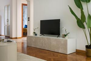 Exclusive Design Apartment - Duomo - Free Parking