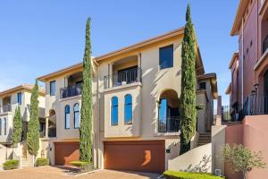 Pyramids Hideaway with Pool - Walk to Beach and The Cut Golf Course