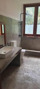 Ko Lake Pool Suites