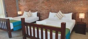 Ko Lake Pool Suites