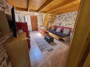 Lavrio stone house 5 min from the centreport