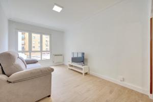 La Duquesa by Clabao