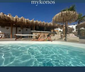 ELLI TROPiCAL LUXURY SUITES SUNSET-INFINITY POOL- SEA SIDE-NEAR CENTER PARKING