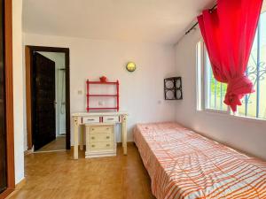 Charming Holiday Home with Pool and Sea View