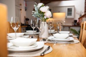 Treehouse Cottage Spa Retreat