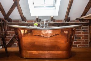 Treehouse Cottage Spa Retreat