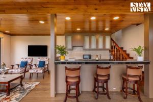 StayVista at Cujos Haus with Heated Floor, Bonfire, WiFi, BBQ