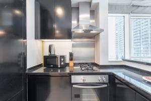 Free housekeeping visits during your stay - StayShort - Vibrant 1 Bedroom unit in Business Bay Sleeps 2