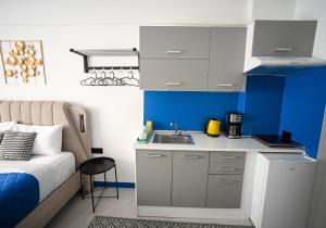 Voulis 45 Plaka Suite by Zeussuites