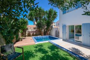 Maison contemporaine avec bassin à 300m de la mer