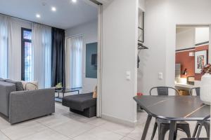 Fantastic Central Athens Suite with shared Rooftop Deck