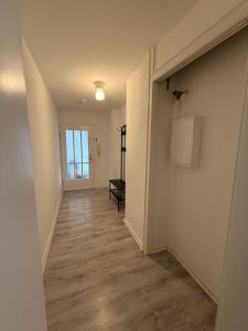 Schicke Wohnung gegenüber Bahnhof