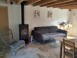 La longère aux agrumes - gite piscine jardin-forêt