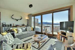 ARC 1600, LE RIDGE, Appartement 12 personnes Duplex Vue Montagne - Ski aux pieds - Sauna, Hammam, Piscine intérieure chauffée, Salle de sport & fitness