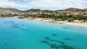 Varkizaki by the sea