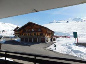 Appartement 4-5 pers. proche pistes ski, parking privé - FR-1-467-79