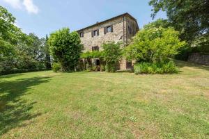 Villa Madonnuccia by MMega