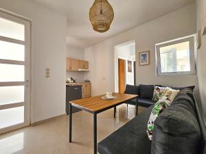 Dafne Almyrida Beach Apartment