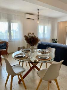 Aura Seaside Afrathias