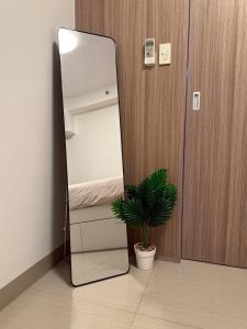 1 BR with balcony near MOA, SMX