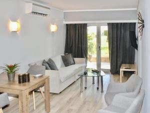 Beachside Retreat in Glyfada