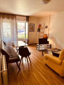 Appartements Grand T2 tout confort 48 M2 - Offre cinema canal series, netflix, apple TV, OCS, paramount : photos des chambres