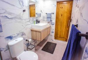 nNomad Apartment steps to Sirena