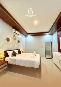 Golden Beach Hotel Sekotong