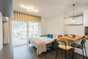 Princess Sofias Lake Retreat by RentComo