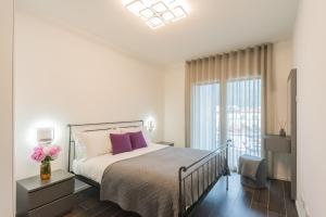 Princess Sofias Lake Retreat by RentComo