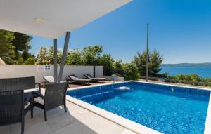 Apartman Mia 4 - Omis by Villas Guide