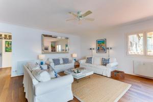 EDEN VIEW AP4469 by Riviera Holiday Homes