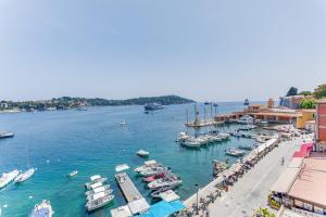 Appartements EDEN VIEW AP4469 by Riviera Holiday Homes : Appartement 3 Chambres - Vue sur Mer