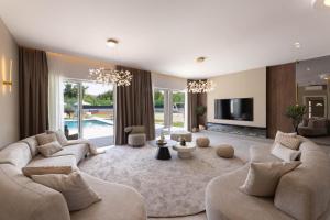 Olea Mansion Excelsior - Tennis, ATV, Sauna, Jacuzzi, Gym