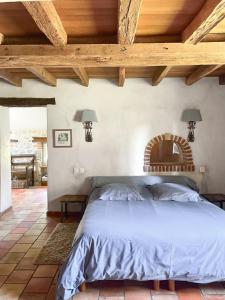 Maisons de vacances Maison avec piscine & tennis partages - proche Chateaux de la Loire - 1h30 de Paris : photos des chambres