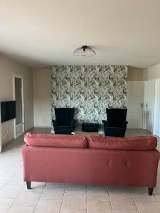 Maisons de vacances Vacation home with a private pool in Puymeras : photos des chambres