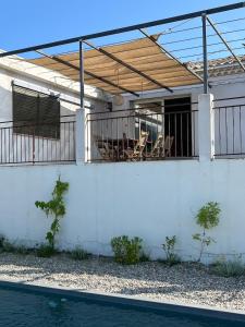 Maisons de vacances Vacation home with a private pool in Puymeras : photos des chambres
