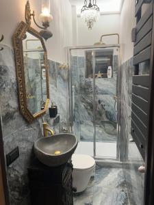 Vatican Apartment Daniela