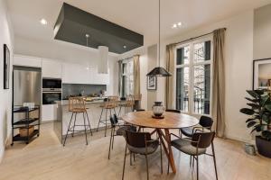 Hidiv - 3 bedrooms and terrace in Eixample Dreta