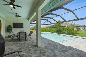 Cape Haven - Heated Pool & Sleeps 12