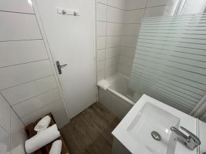 Hotels L'Aiglon Bylitis : photos des chambres